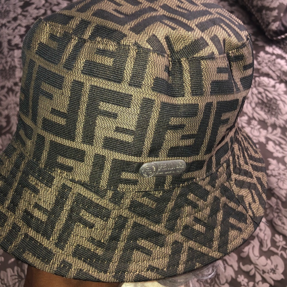 Fendi S.A.S bucket hat